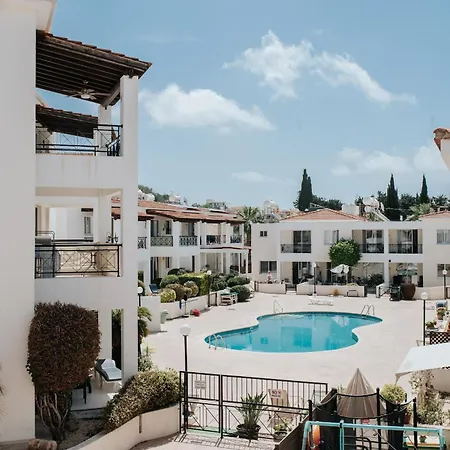 Apartmán Sunny 2br With Pool Paphos